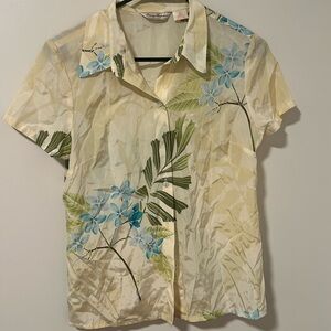 Tommy Bahama 55% Silk Yellow Beach Vacation Button Down Shirt Size Small